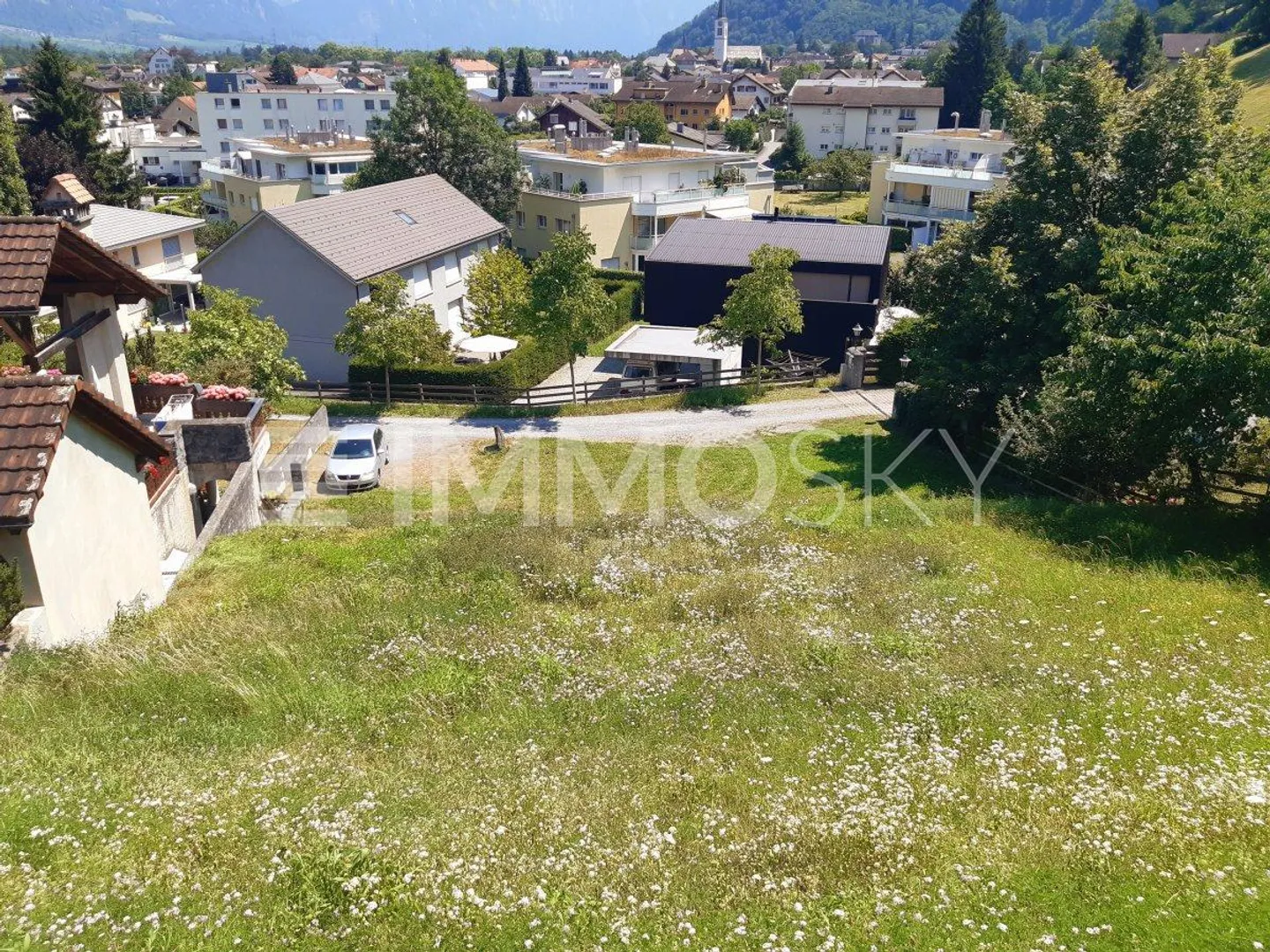 Espace pour les visions - Terrain constructible avec perspective - Photo 3 sur 5