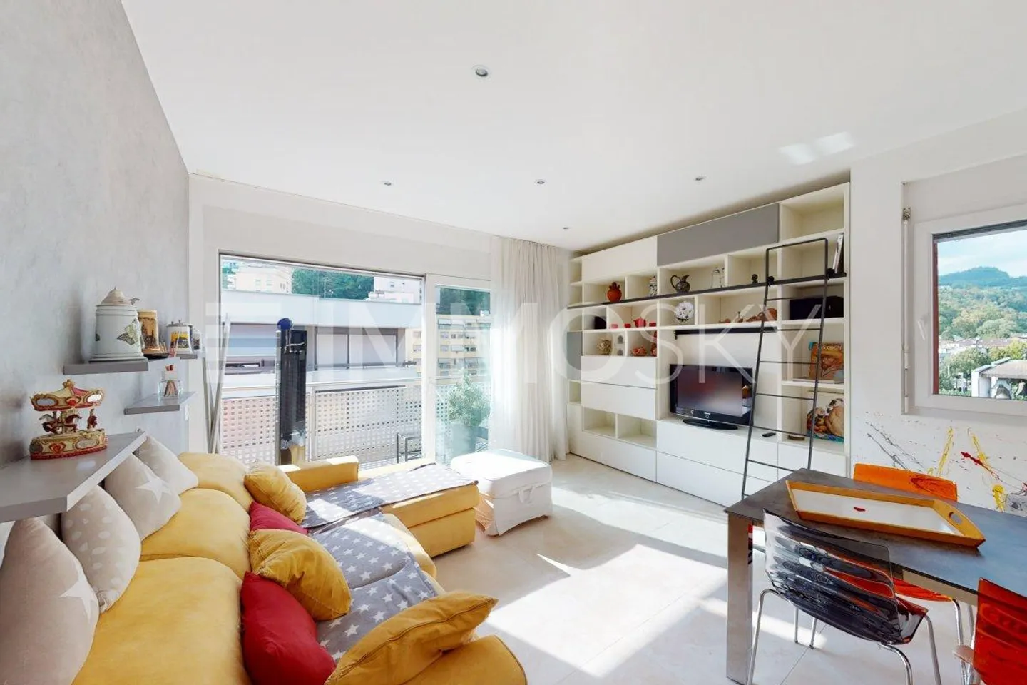 Opportunity to live in the city center, for holidays, for income, choose - Photo 2 of 4