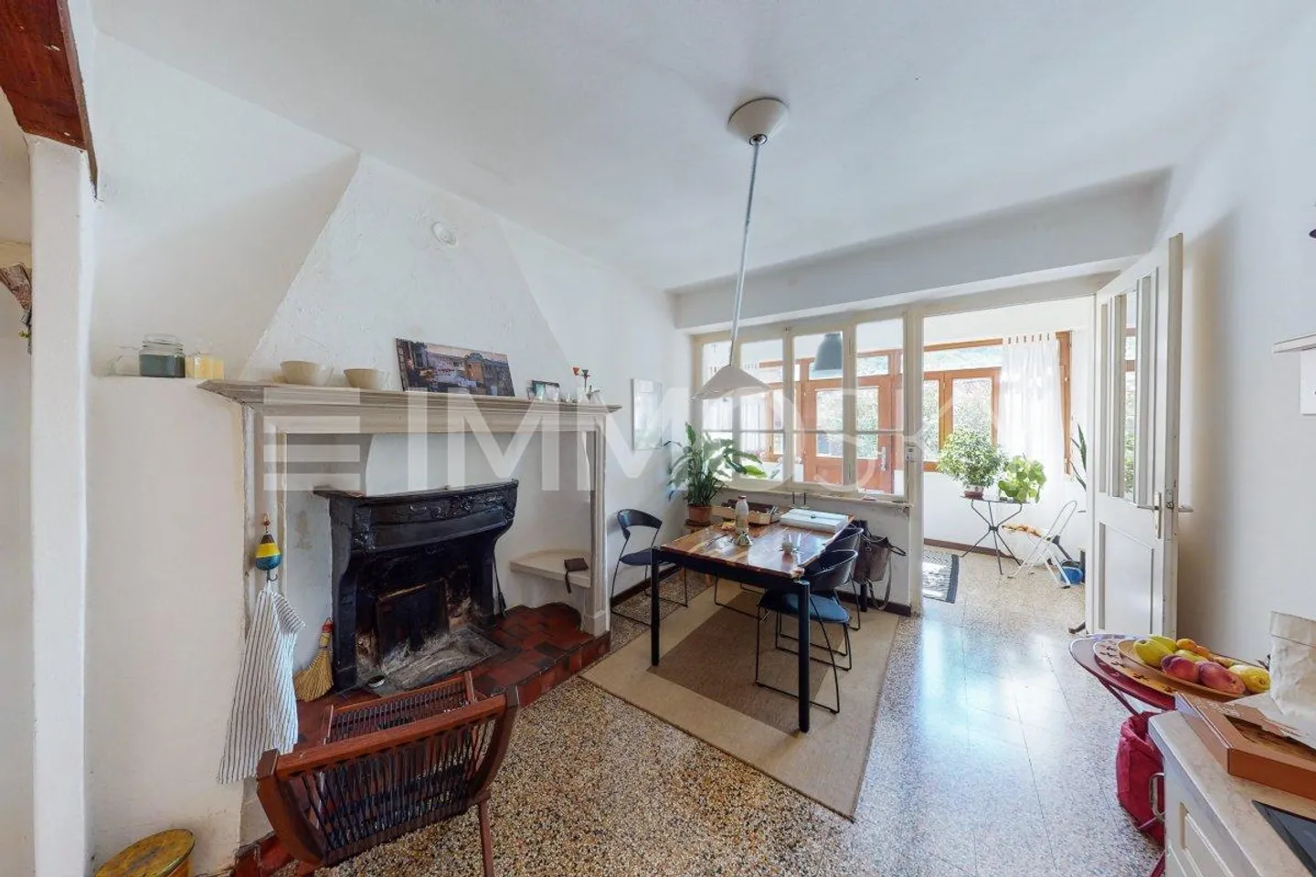 3 appartements avec entrées séparées et cour intérieure - Photo 4 sur 5