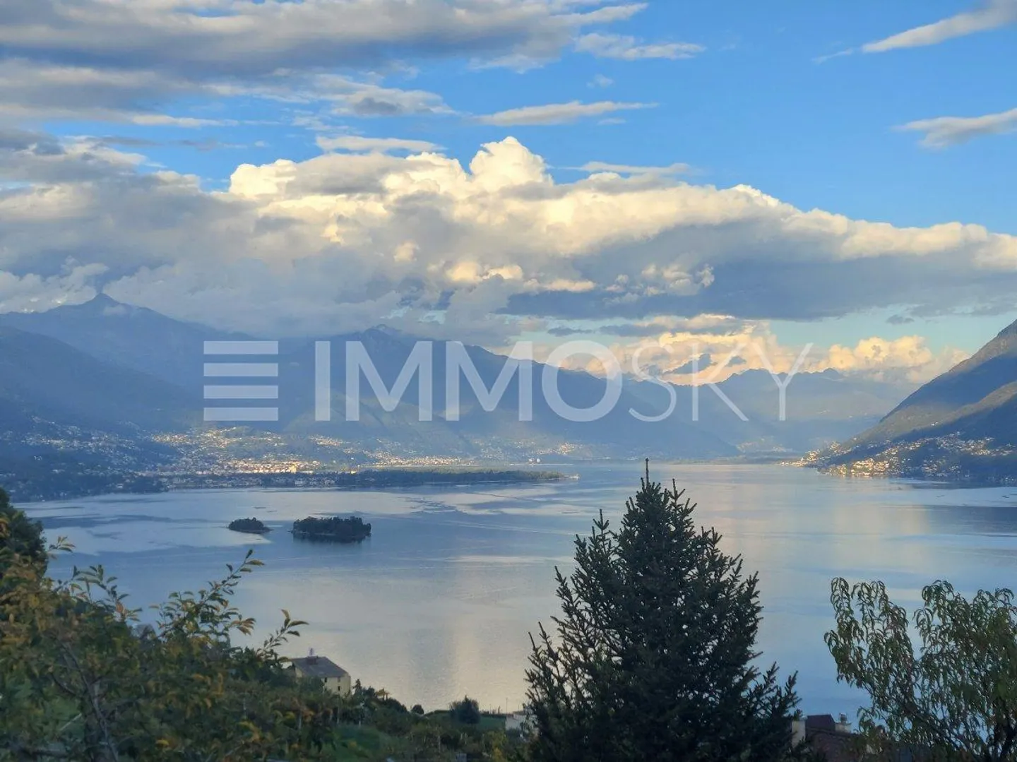 Lake Maggiore from your balcony, just for you - Photo 2 of 3