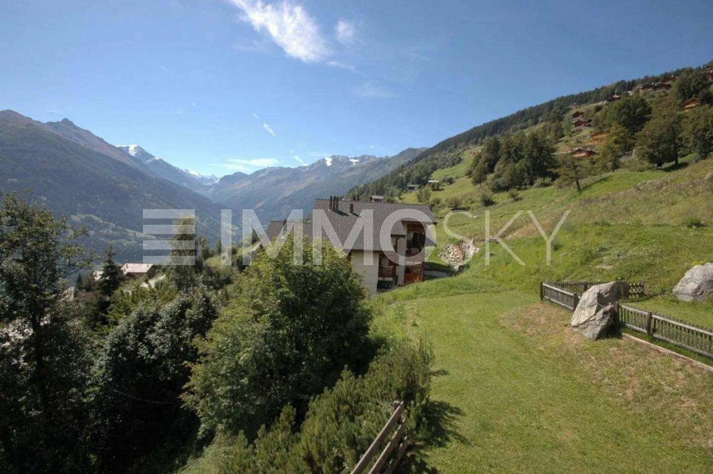 Close to the 4 Valleys ski lift! - Photo 1 of 5