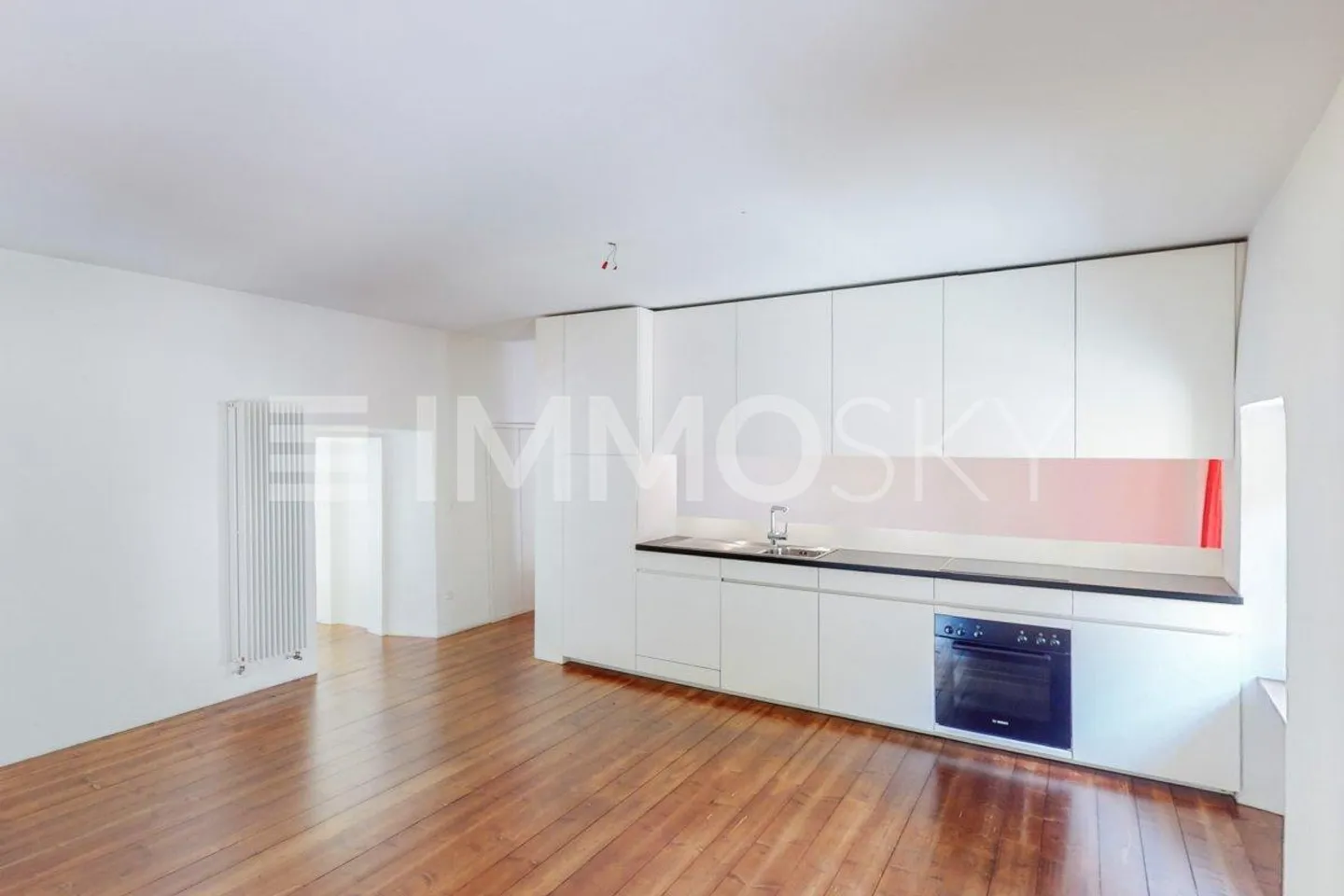 Spacious rooms and a unique atmosphere - also an income opportunity - Photo 1 of 5