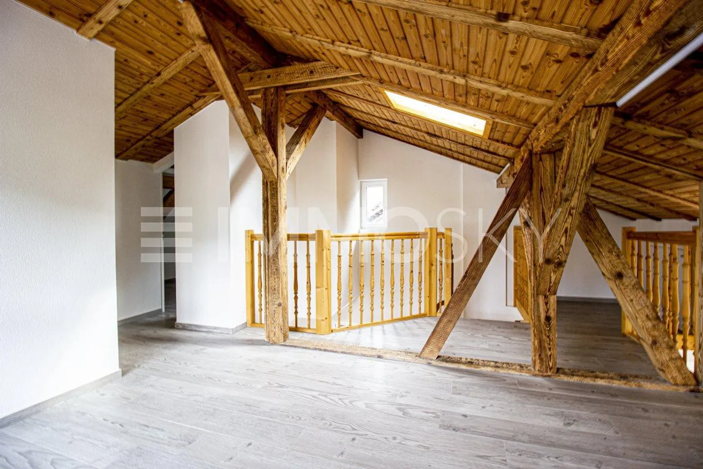 Mehrfamilienhaus mit angrenzender Scheune (Rendite ca. 3,9%) - Foto 3 von 5
