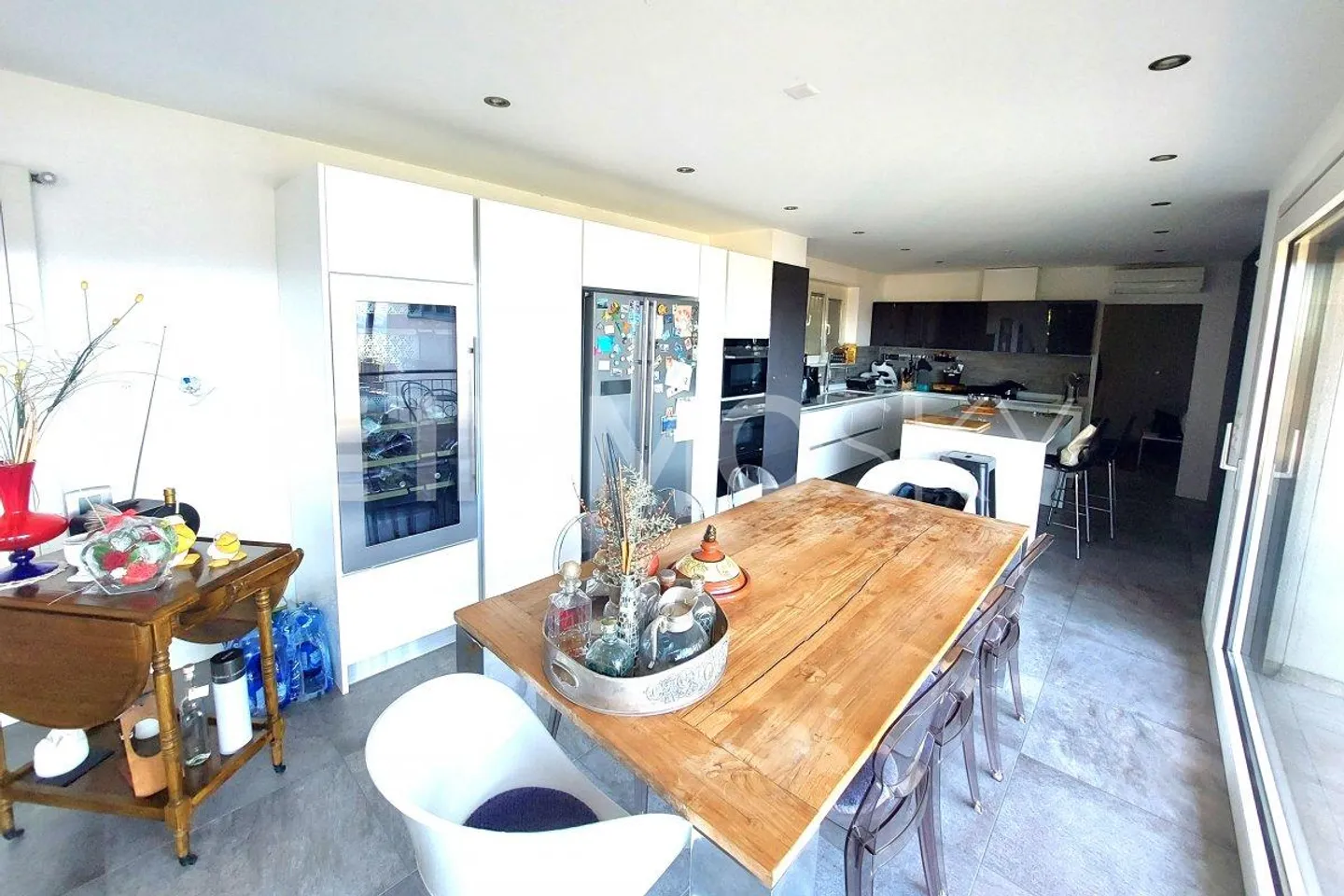 Prestigevilla: Eleganz und atemberaubende Panoramablick - Foto 4 von 5