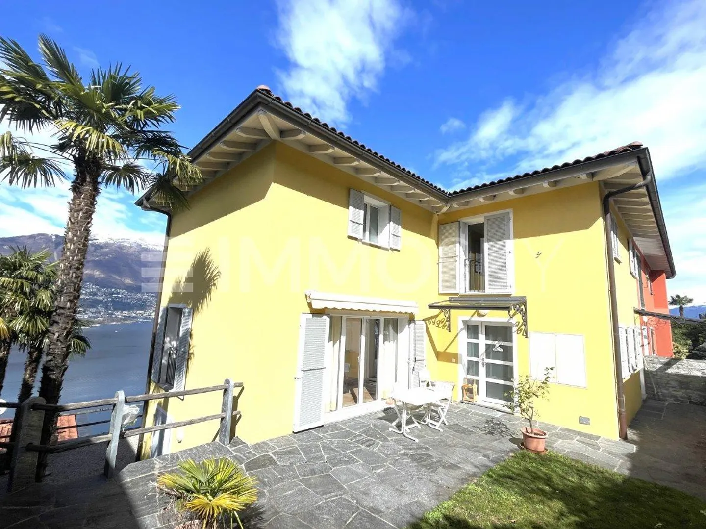 Dominating Lake Maggiore with the sun all year round - Photo 4 of 5
