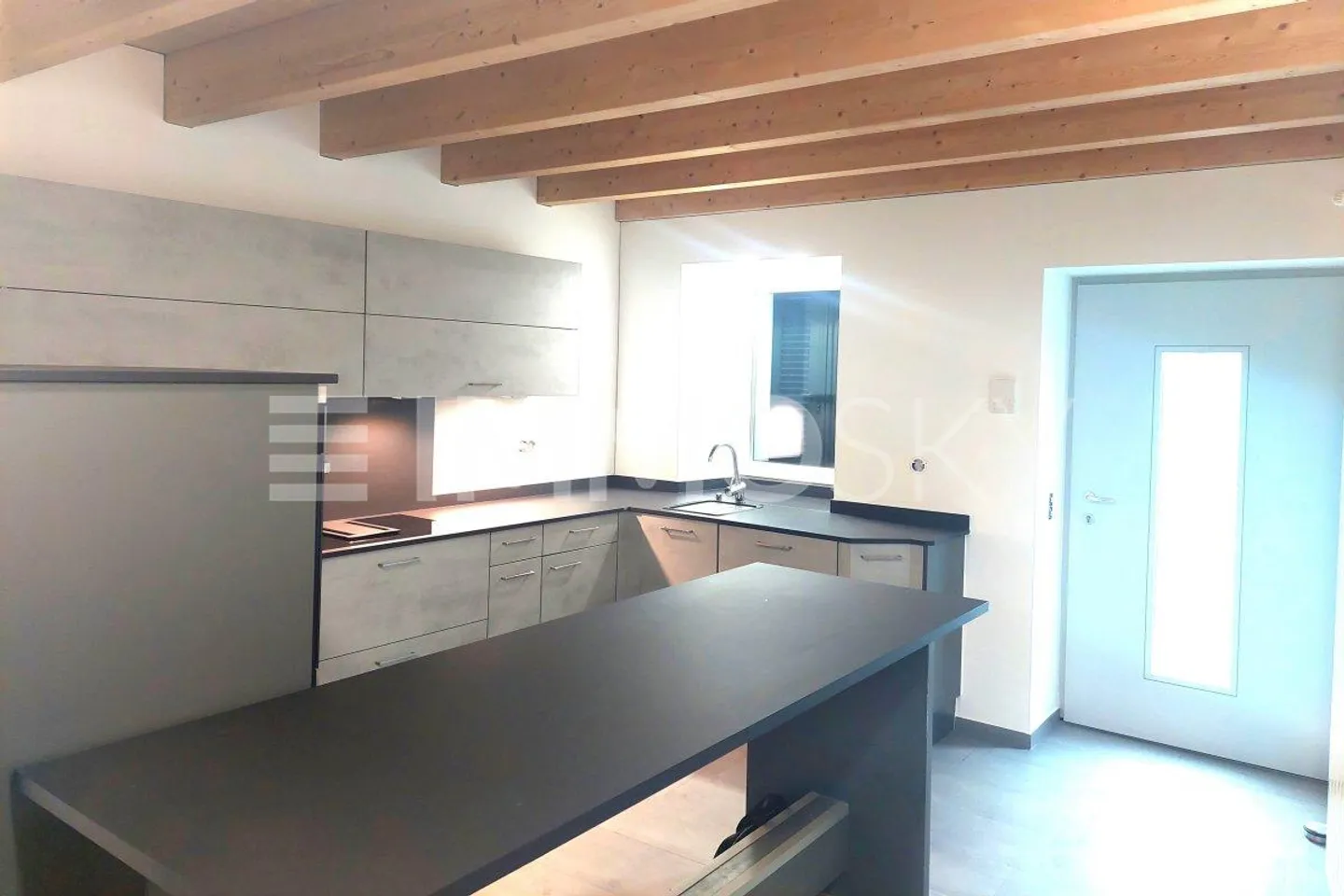 Perfect blend of old and modern... - Photo 3 of 5