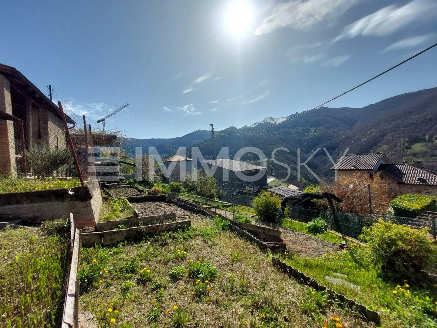 Sunny house with large garden - Photo 1 of 5