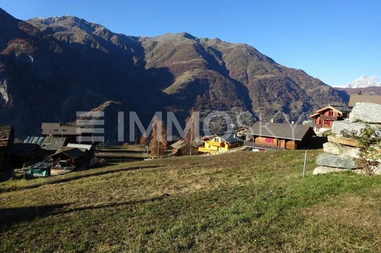 Building plot in the heart of a family-friendly village - Photo 1 of 5