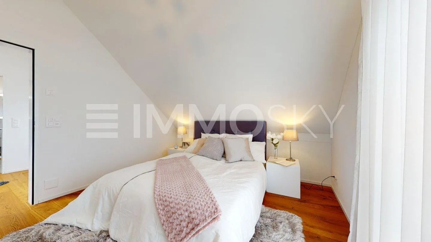 Elegance on Two Floors - RESERVED - Photo 4 of 5