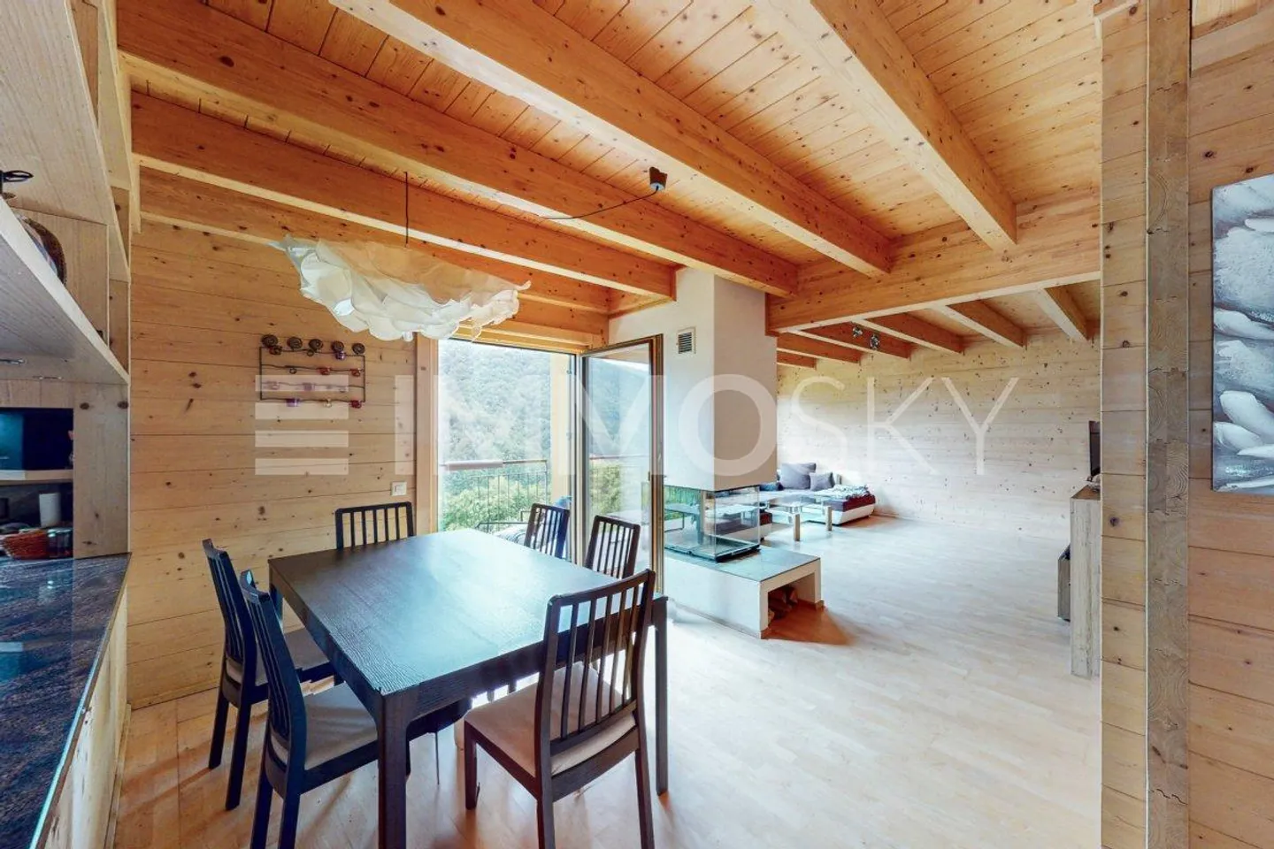 Spazio privato con eleganza: Terrazza e vista sulla natura - Foto 4 di 5