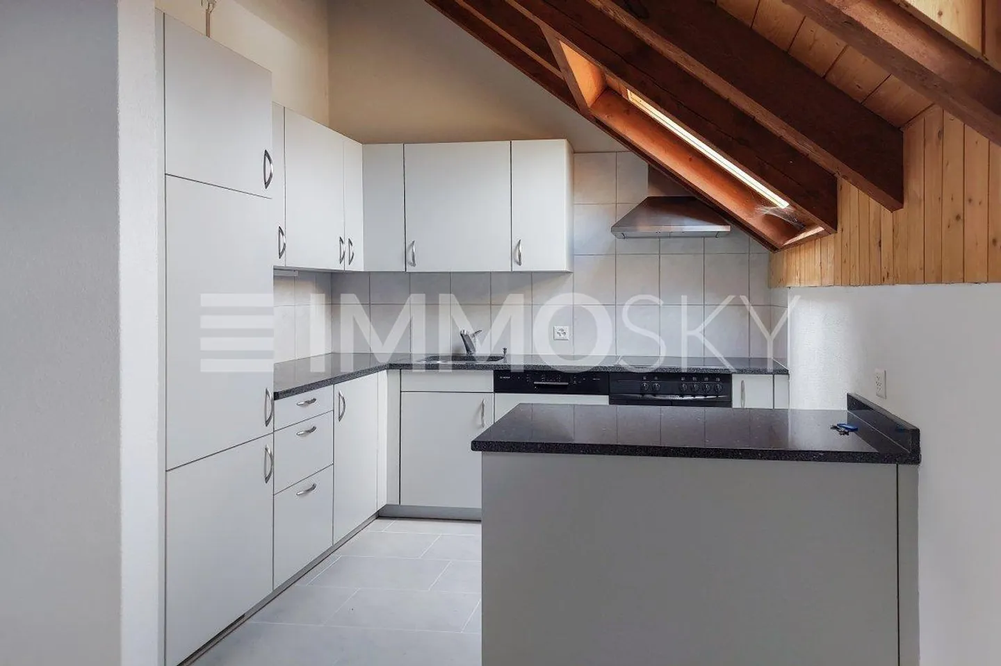 Habitation moderne avec escaliers et style - Photo 3 sur 5
