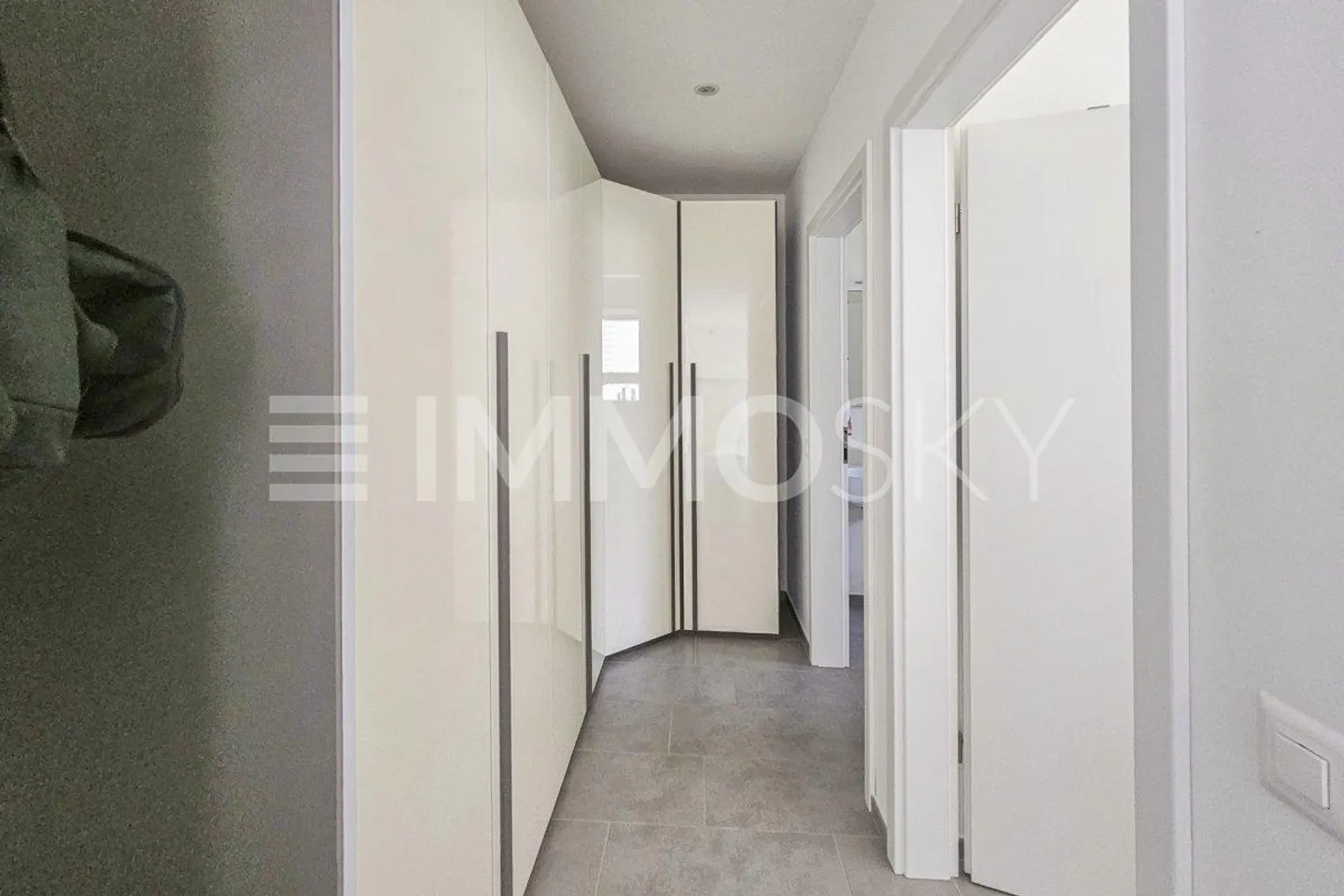 Einladende Zwei-Zimmer-Wohnung mit einer kleinen Investition - Foto 3 von 3
