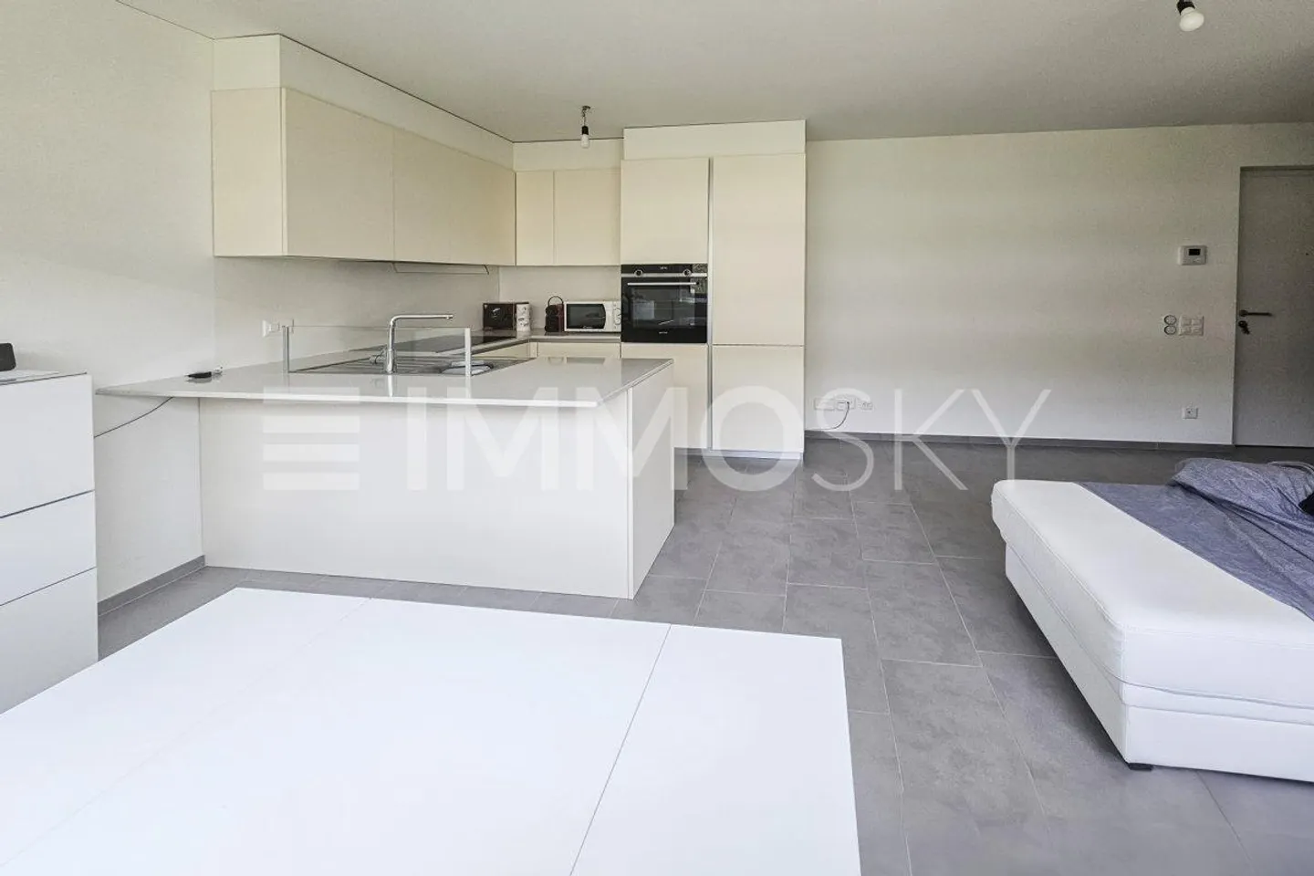 Einladende Zwei-Zimmer-Wohnung mit einer kleinen Investition - Foto 2 von 3