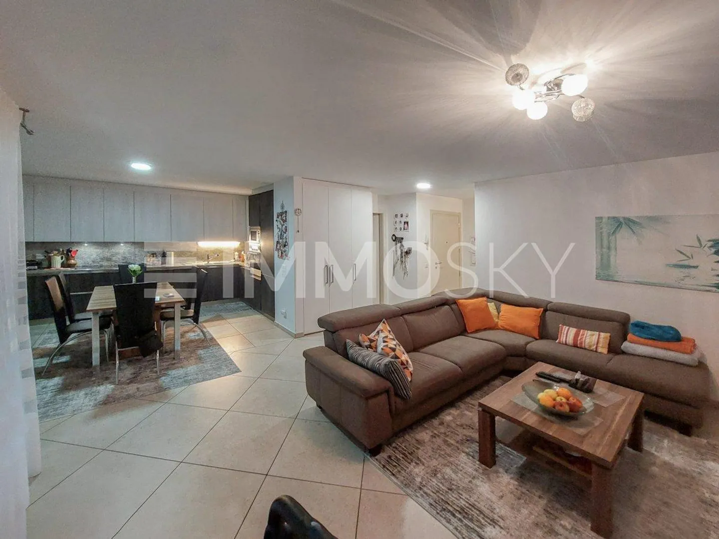 Spacious apartment with private garden - Photo 1 of 5