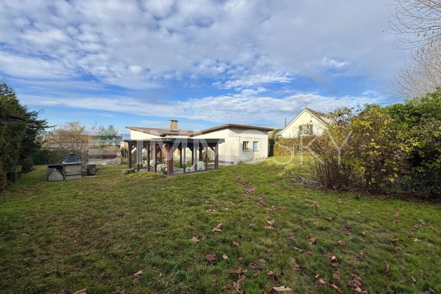 Opportunità rara: casa indipendente da ristrutturare a Payerne - Foto 2 di 5