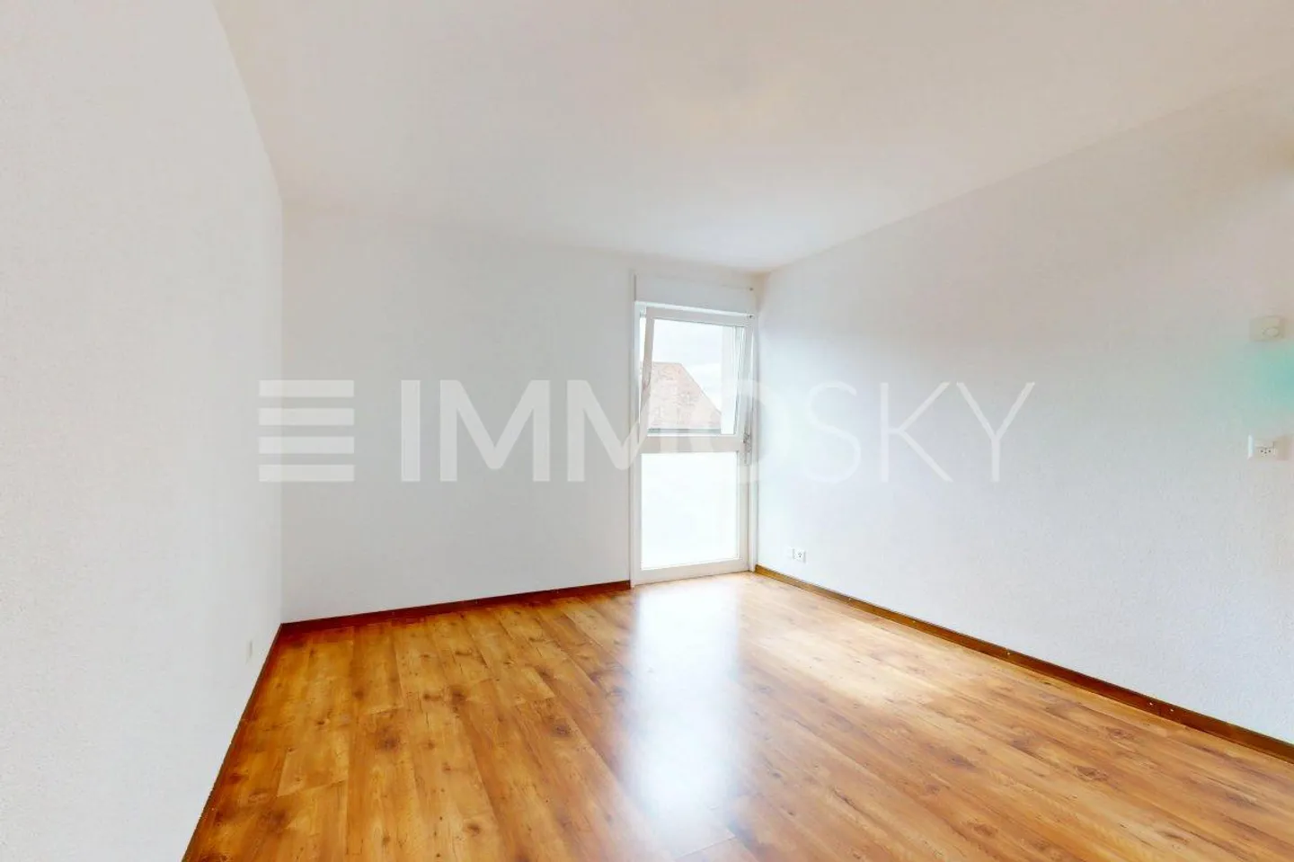 4.5-room apartment for rent on the ground floor - Yield - Photo 3 of 5