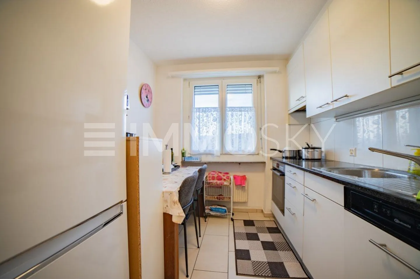 Eleganza centrale: Appartamento moderno con ottimi collegamenti - Foto 2 di 5