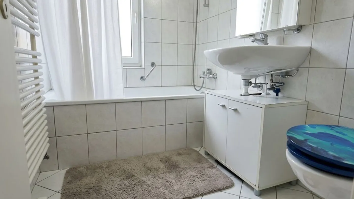Appartement calme et confortable de 4,5 pièces avec balcon spacieux - Photo 13 sur 13