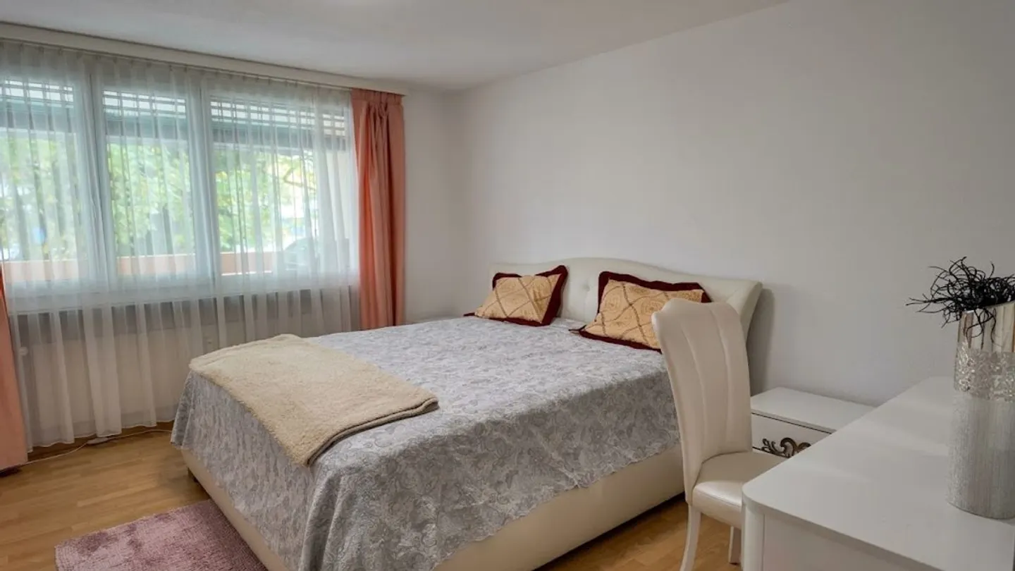 Appartement calme et confortable de 4,5 pièces avec balcon spacieux - Photo 9 sur 13