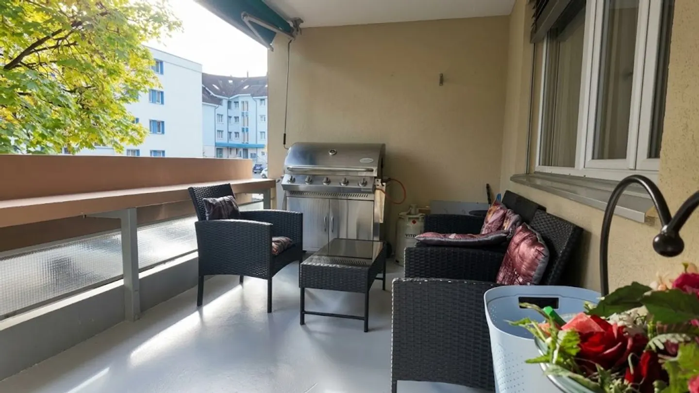 Appartement calme et confortable de 4,5 pièces avec balcon spacieux - Photo 11 sur 13