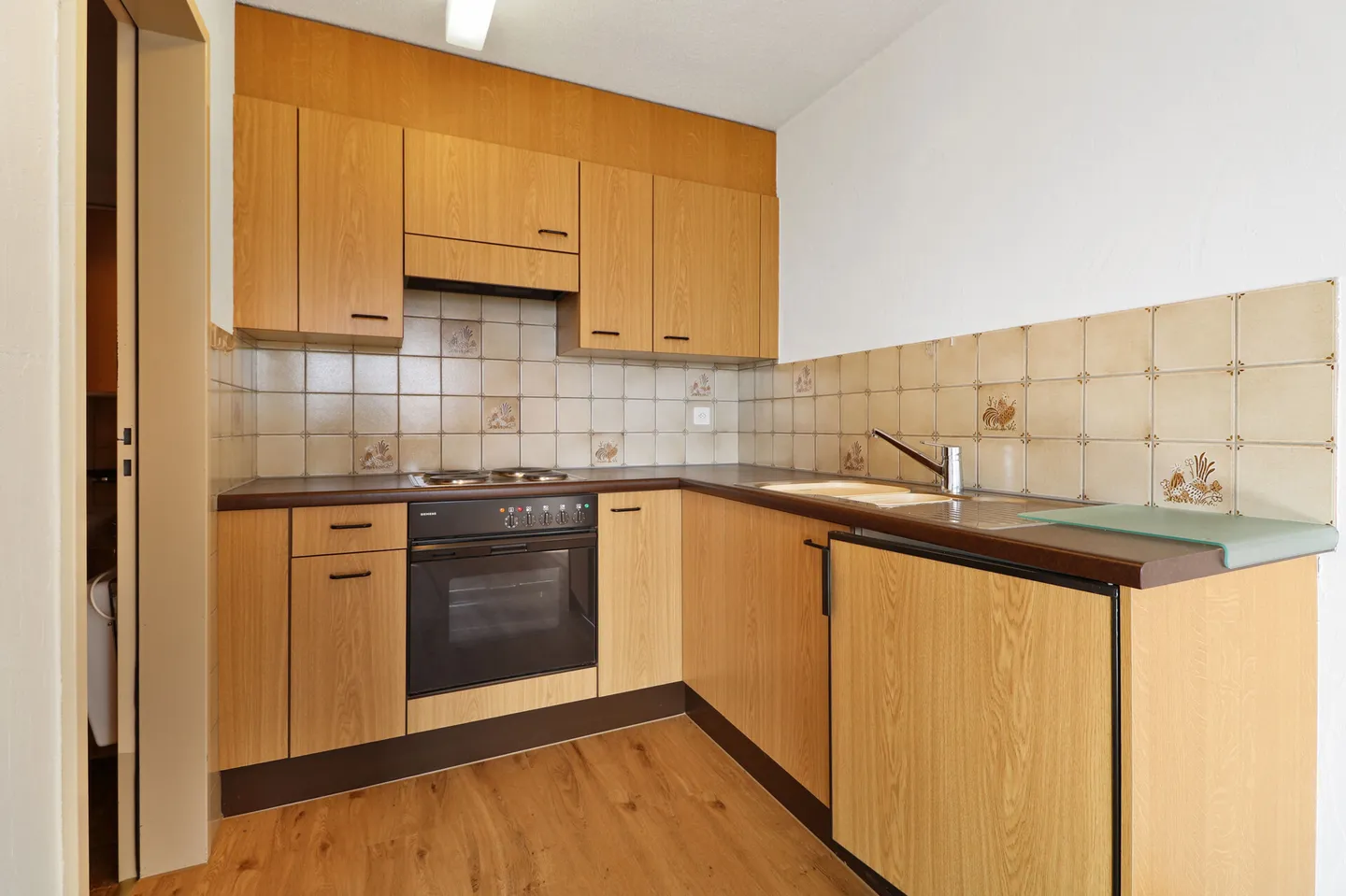 Charming Studio Apartment with Lake View, Ideal as a Second Home or Investment - Photo 7 of 13