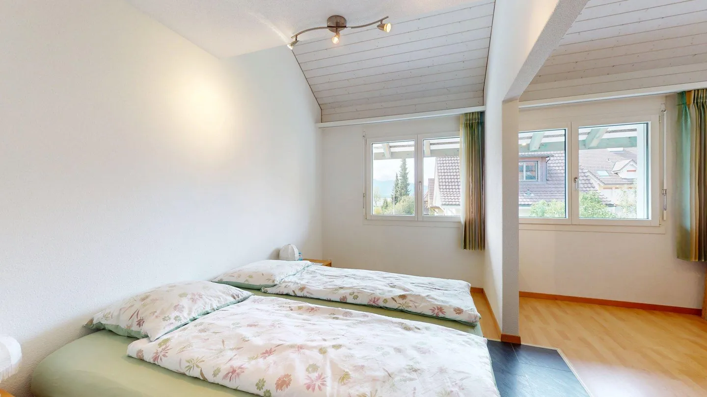 4.5-Zimmer-Reiheneinfamilienhaus mit Garage an zentraler Lage in Steff - Foto 9 di 13