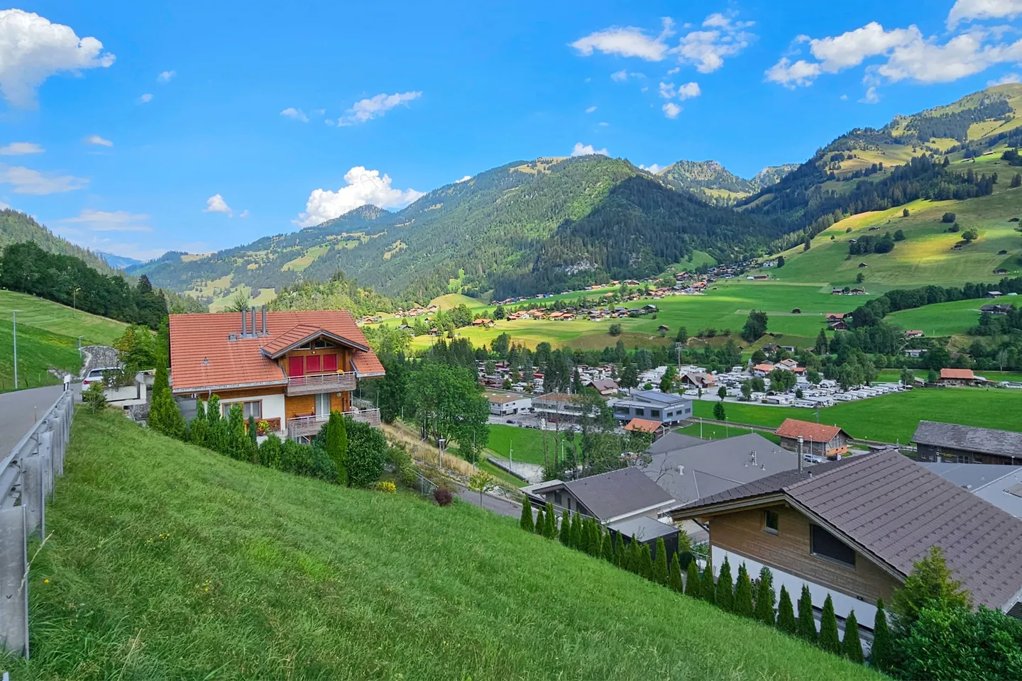 Neues Familienhaus mit Aussicht - Foto 2 von 13