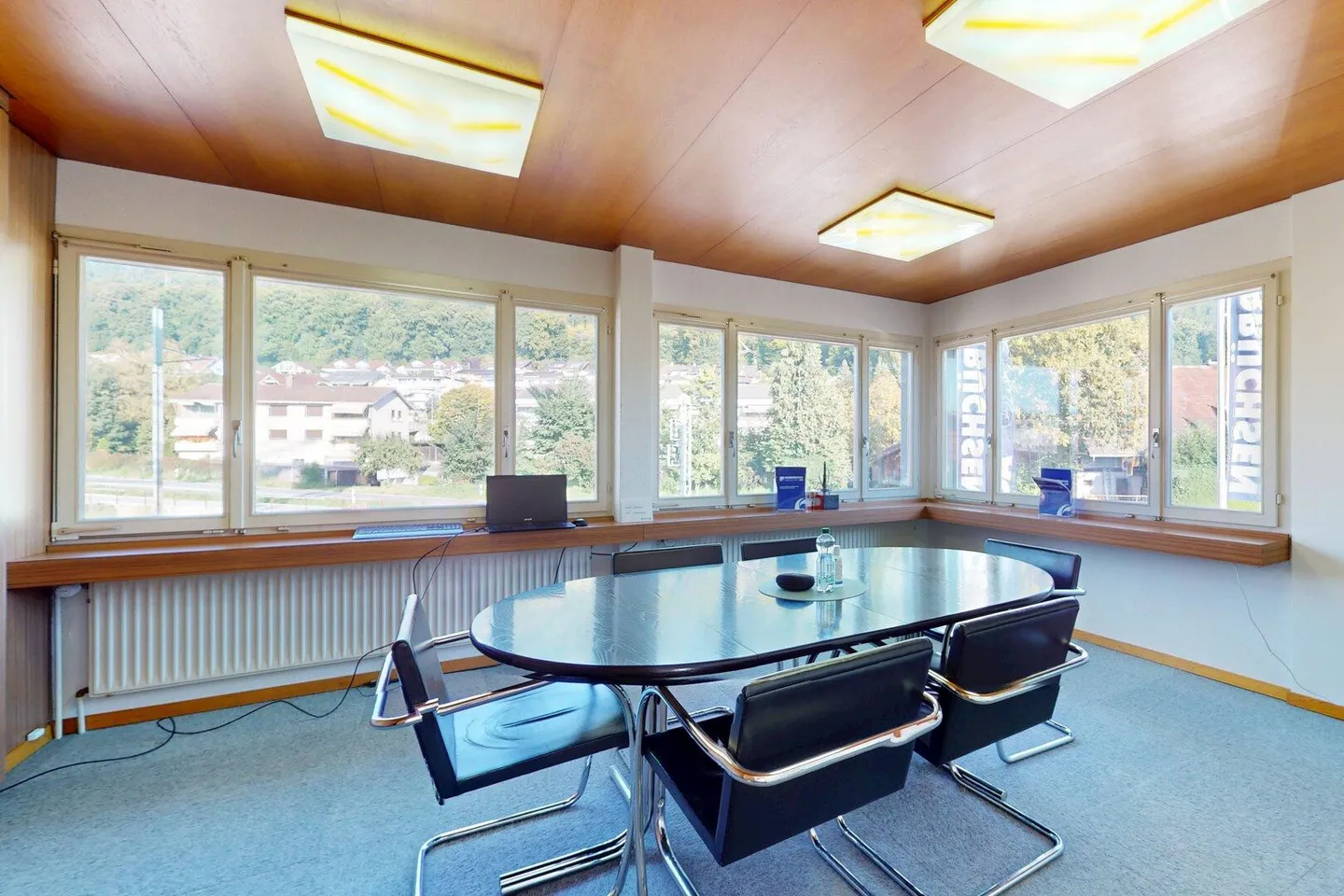 Espaces commerciaux spacieux à Heimberg - Photo 10 sur 13