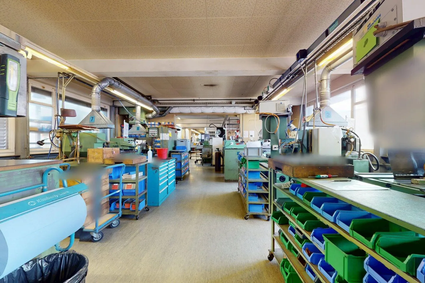 Espaces commerciaux spacieux à Heimberg - Photo 2 sur 13