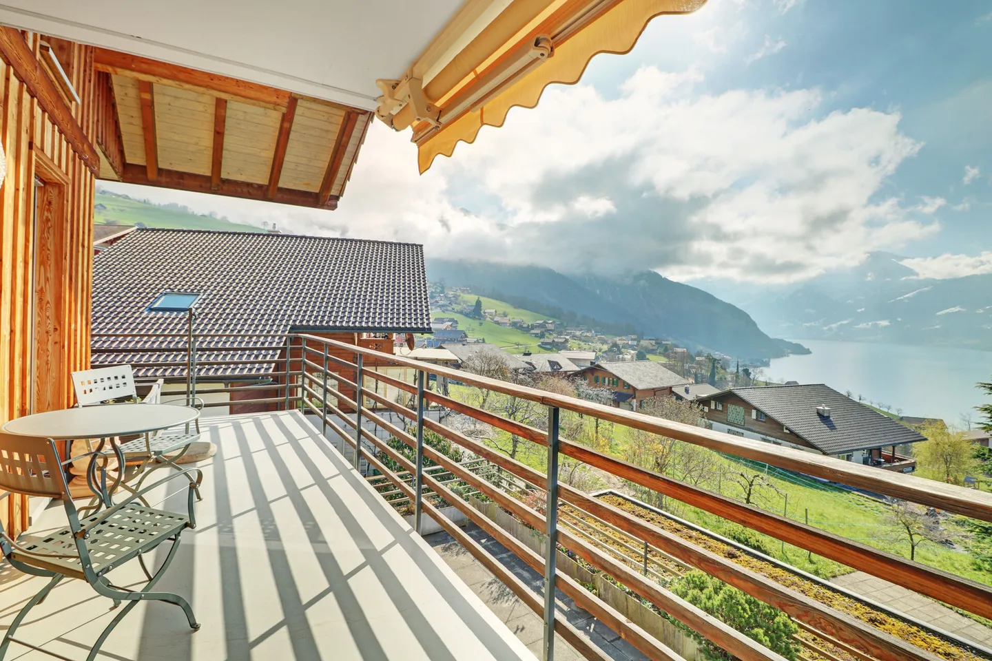 Lakeview Apartment in Sigriswil - Photo 2 of 13