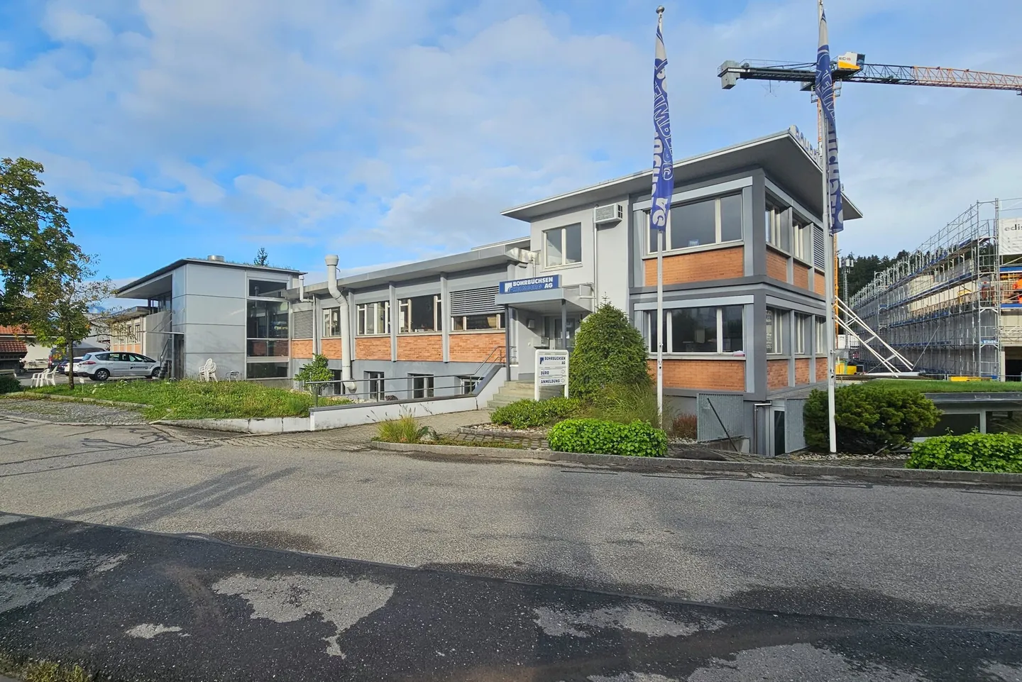 Espaces commerciaux spacieux à Heimberg - Photo 1 sur 13