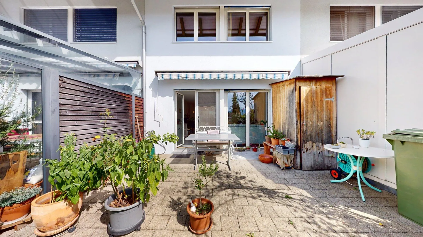 4.5-Zimmer-Reiheneinfamilienhaus mit Garage an zentraler Lage in Steff - Foto 2 di 13