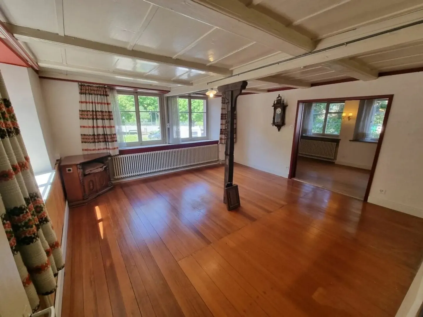 Casa caratteristica per 3 famiglie con potenziale in vendita a Hölstein - Foto 10 di 13
