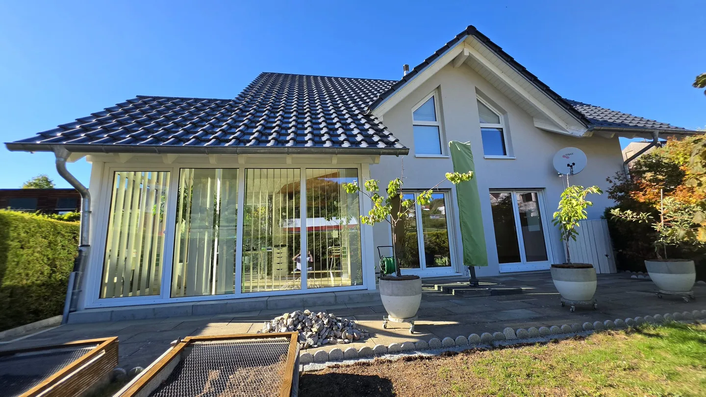 Bright 5.5-room detached house for sale in Titterten - Photo 2 of 13