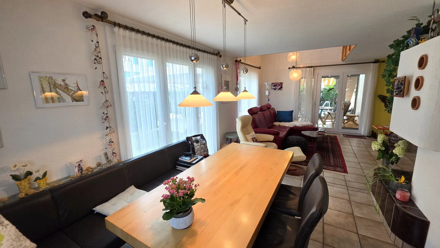 Charmantes Einfamilienhaus mit Pool - Foto 8 von 13
