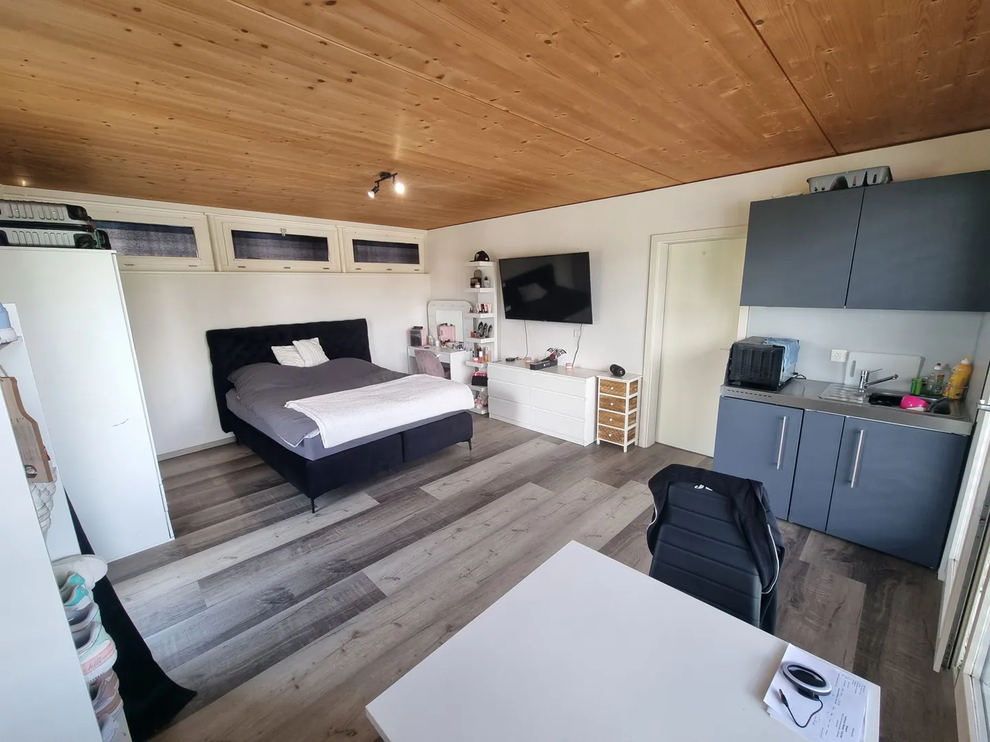 Helles Studio mit Balkon in Wolfwil - Foto 1 von 8
