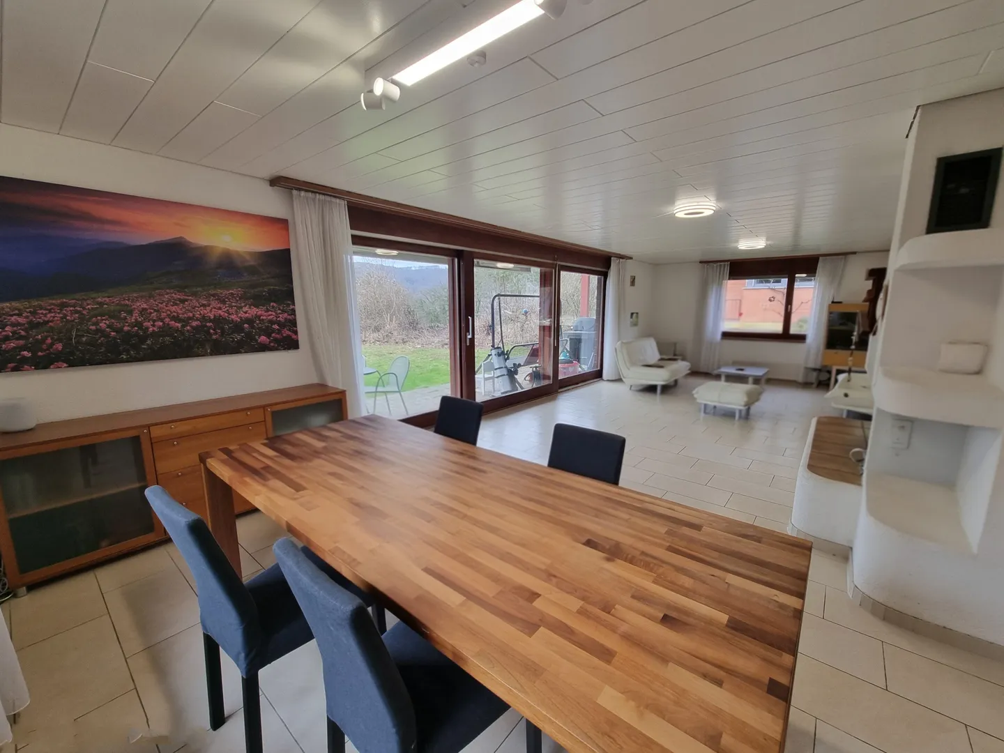 Maison individuelle de 6,5 pièces avec grand jardin à Lupsingen - Photo 5 sur 13