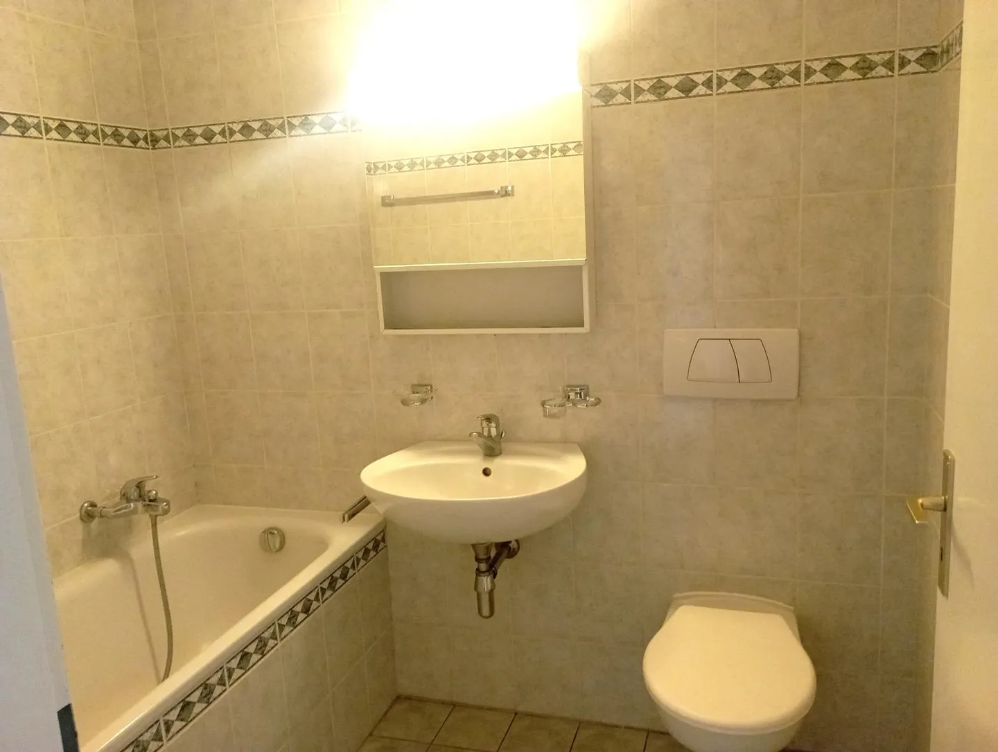 Geräumige 4-Zimmer-Wohnung in Genf - Foto 7 von 10