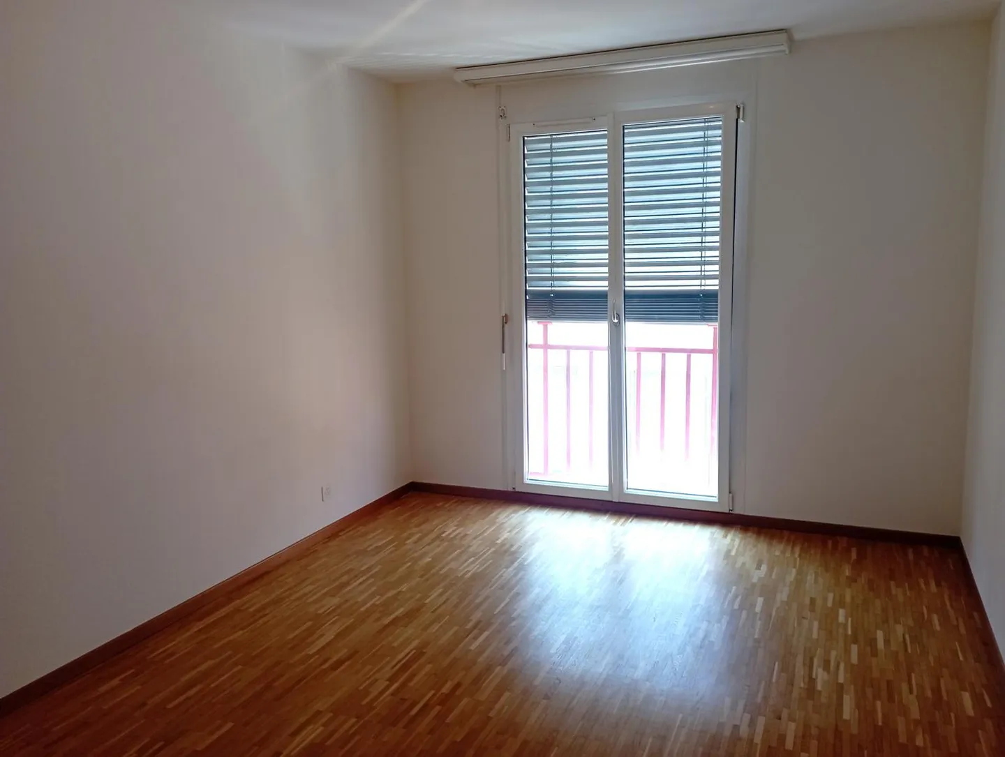 Geräumige 4-Zimmer-Wohnung in Genf - Foto 1 von 10