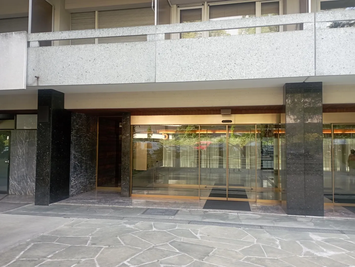 Magnificent 1.5 room apartment with balcony and private pool - Geneva, Champel - Photo 6 of 11