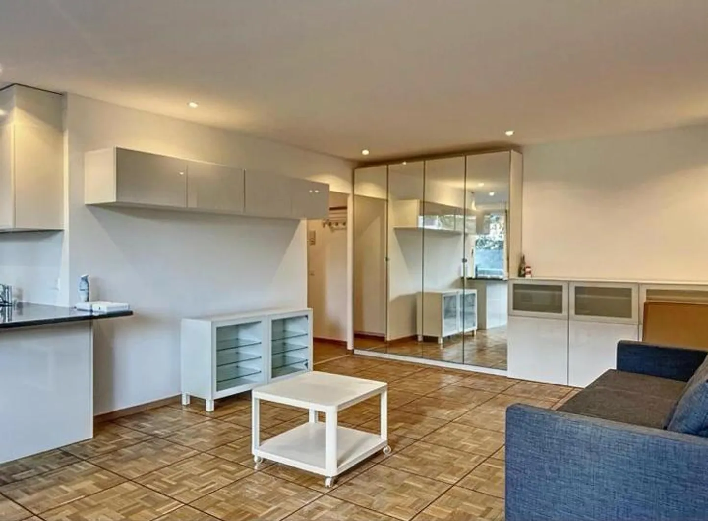 Magnificent 1.5 room apartment with balcony and private pool - Geneva, Champel - Photo 4 of 11