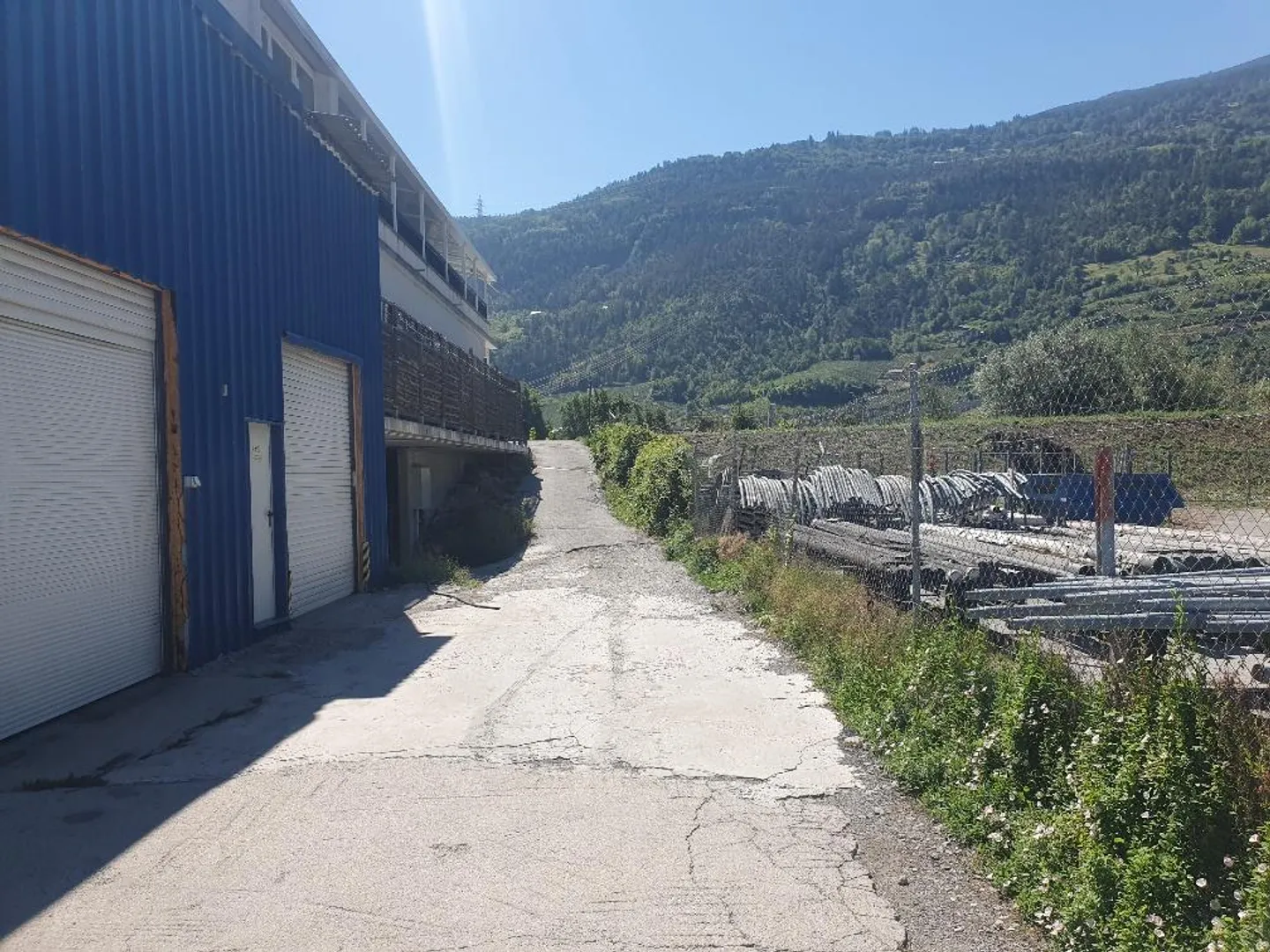 Atelier - Dépôt - Photo 1 sur 7