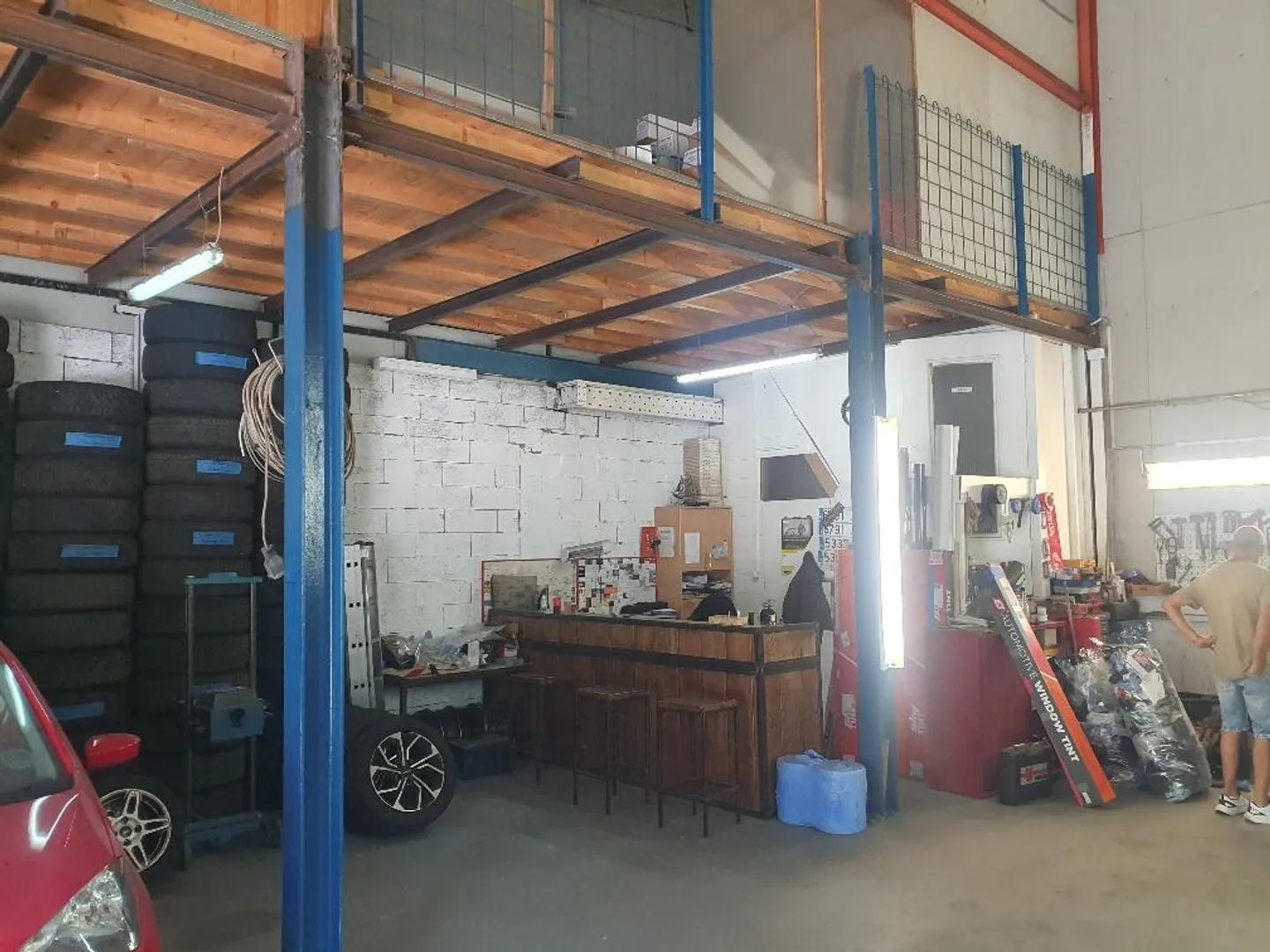 Atelier - Dépôt - Photo 5 sur 7