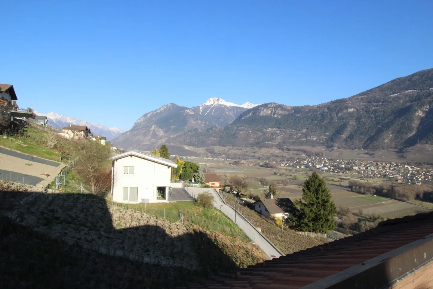 Geräumige 5.5-Zimmer-Wohnung | Ollon-VS - Foto 4 von 13