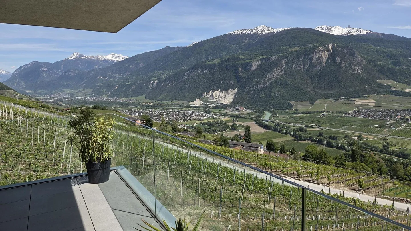 Grimisuat 5.5 locali | Attico contemporaneo con servizi di villa, vista panoramica dominante e accesso privato tramite ascensore - Foto 9 di 13