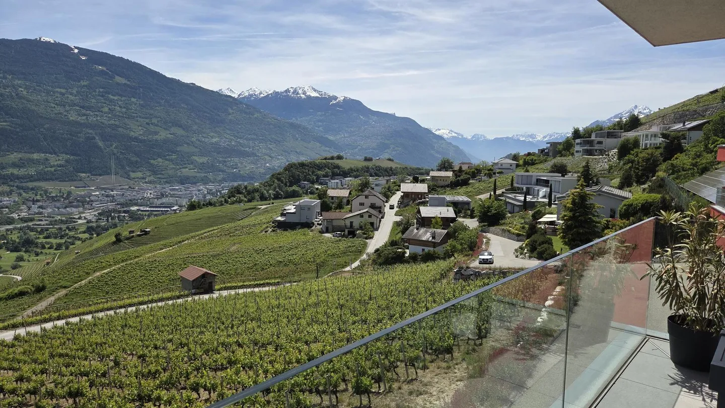 Grimisuat 5.5 locali | Attico contemporaneo con servizi di villa, vista panoramica dominante e accesso privato tramite ascensore - Foto 8 di 13