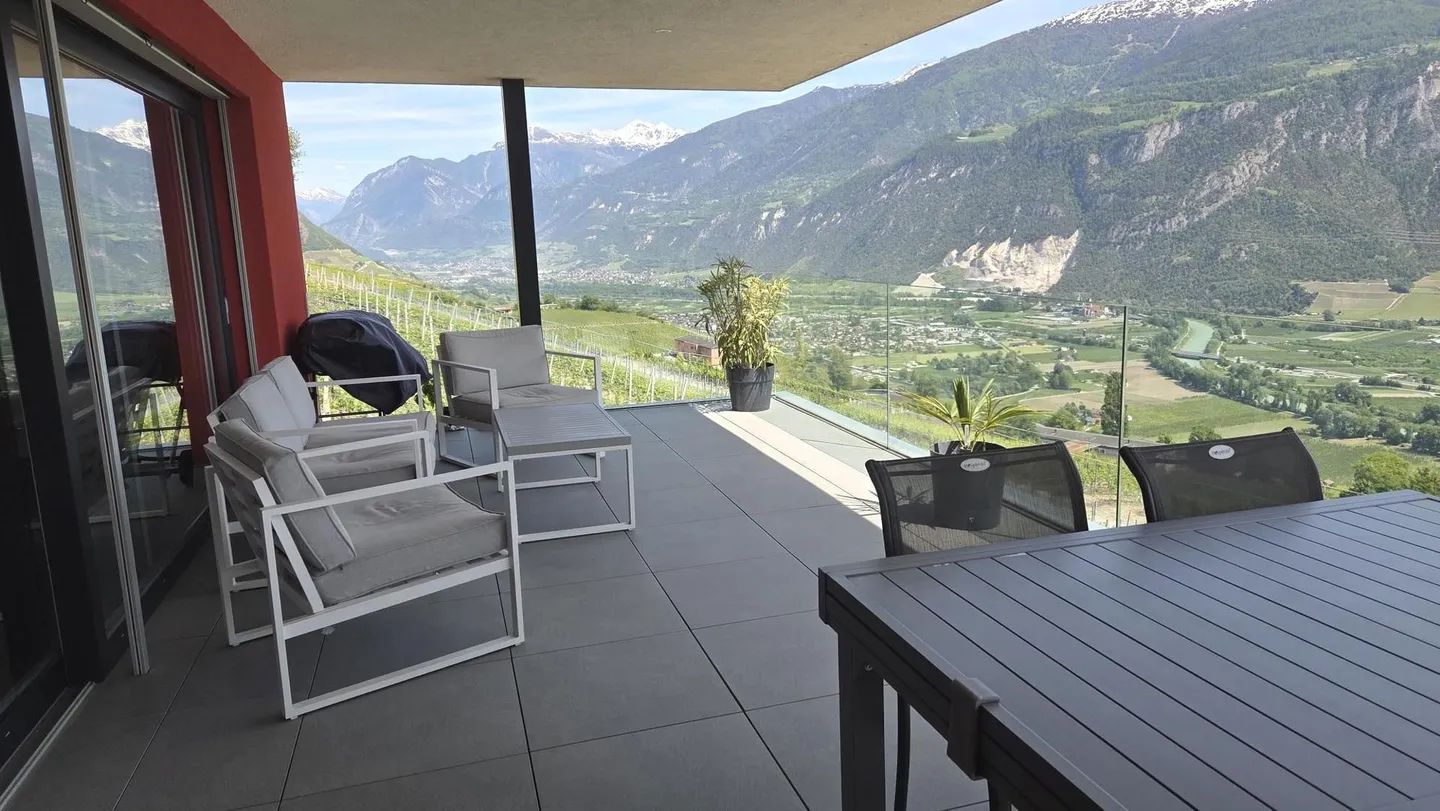 Grimisuat 5.5 locali | Attico contemporaneo con servizi di villa, vista panoramica dominante e accesso privato tramite ascensore - Foto 6 di 13