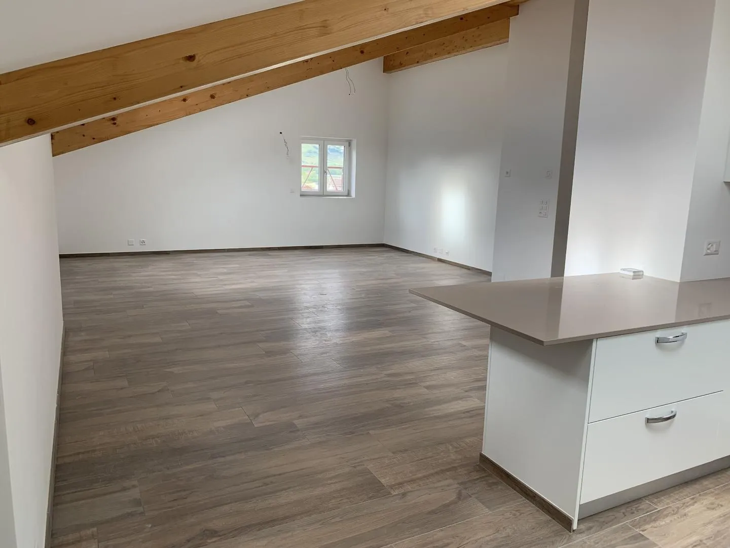 Attic 3.5 rooms to seize! - Photo 1 of 13