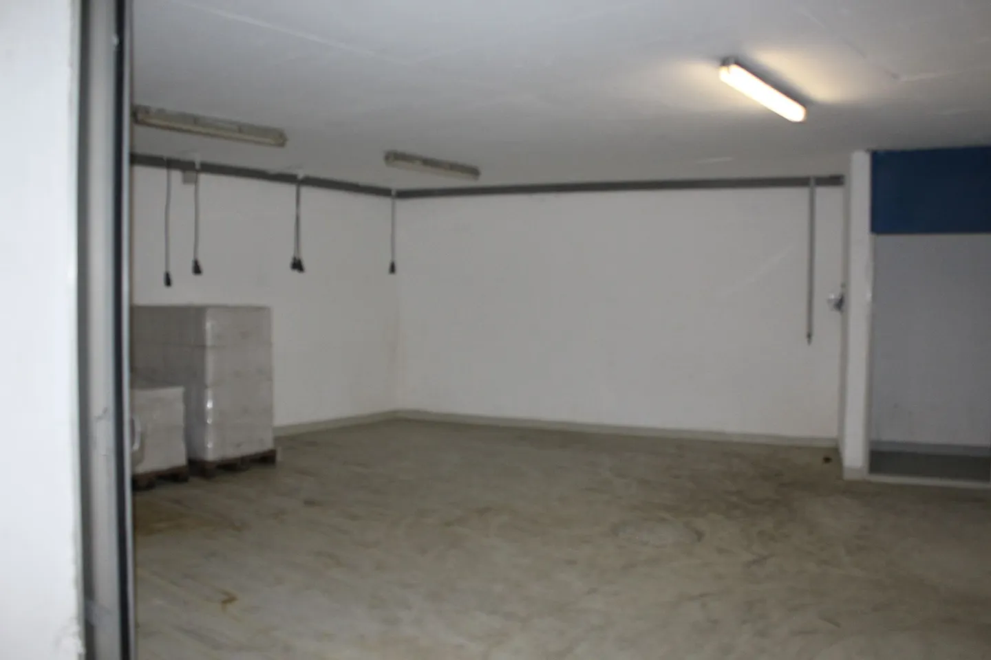 Dépôt | Cave à vin | Local de stockage équipé - Photo 10 sur 13