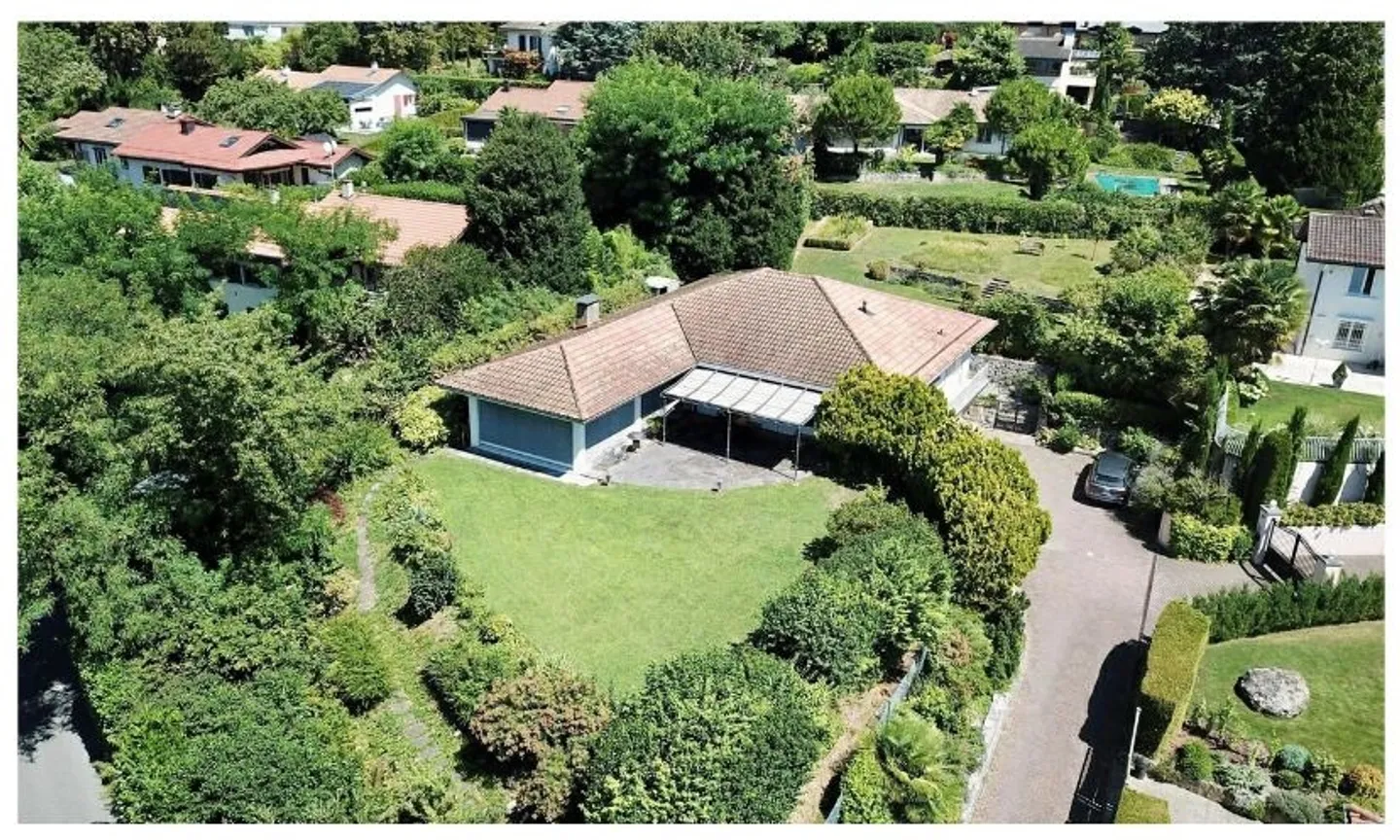 Magnifique Villa sur 1700 m2 à Villeneuve | 6.5 pièces - Foto 2 di 13